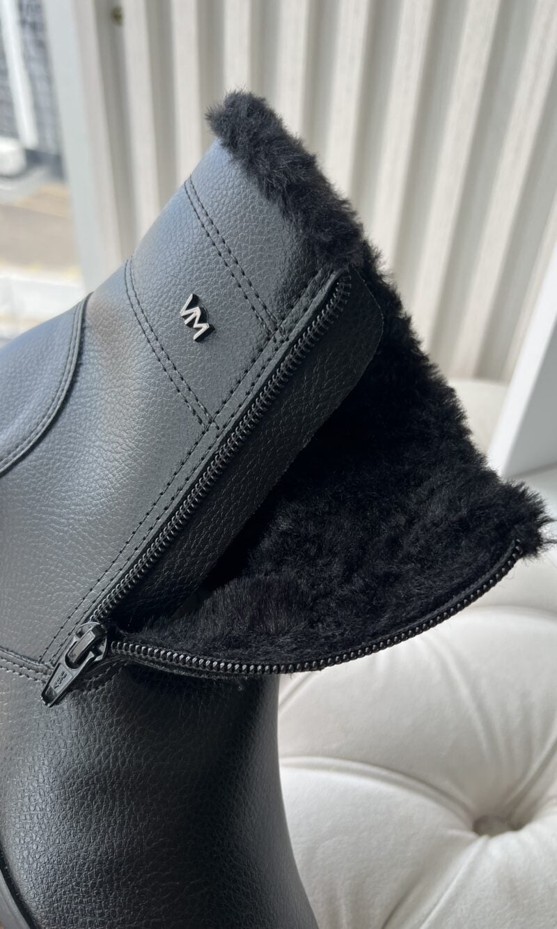 bota cano curto preto via marte 23 8301 bota cano curto preto via marte 23 8301