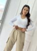 cropped manga longa bele branco