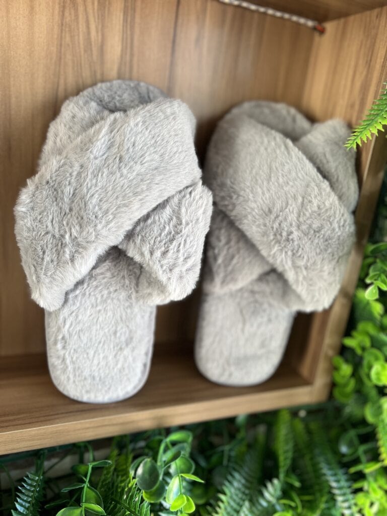 pantufa x 2 tiras cinza