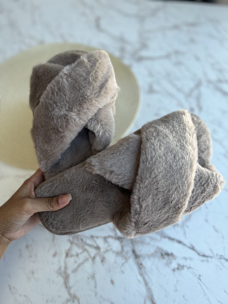 pantufa x 2 tiras marrom pantufa x 2 tiras marrom