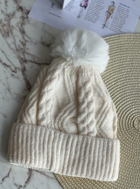 touca pompom creme liso