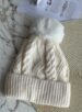 touca pompom creme liso