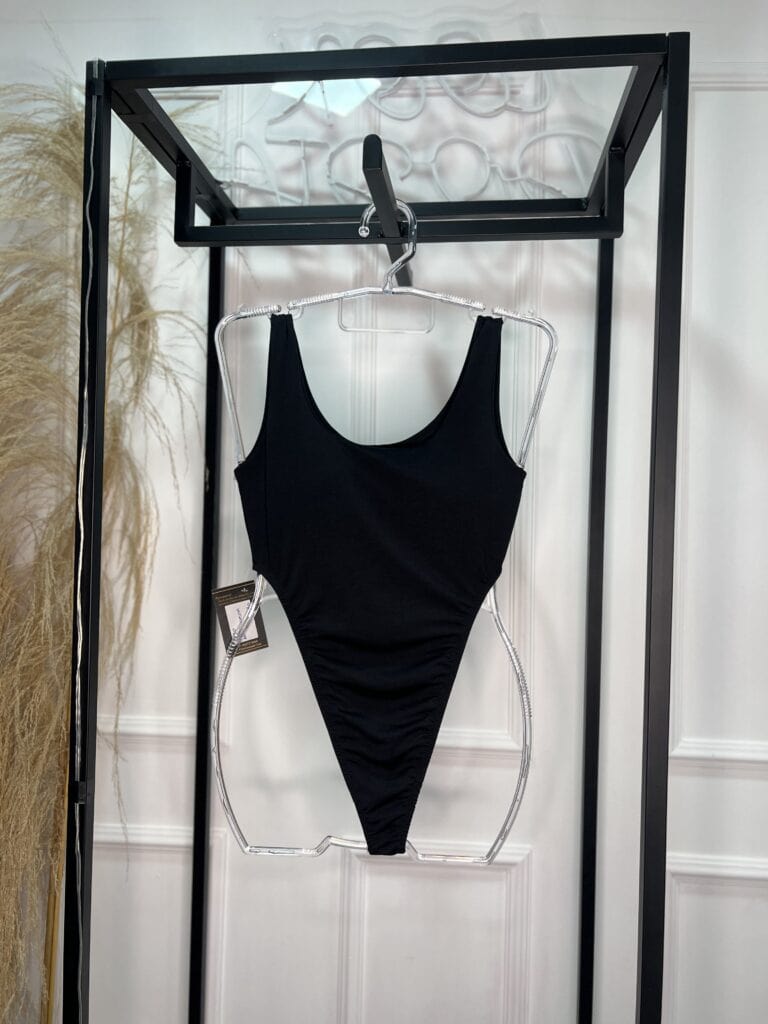 body cavado celestia preto