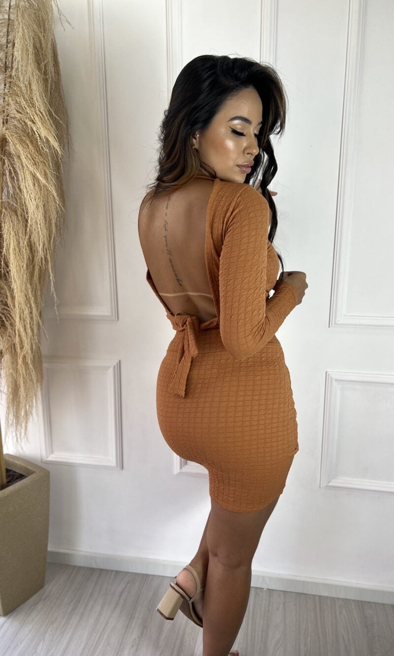 conjunto manga longa naiume caramelo