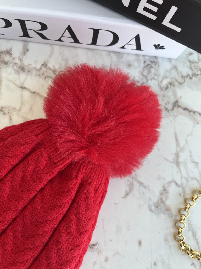 touca pompom vermelho liso touca pompom vermelho liso