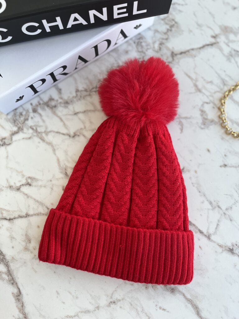 touca pompom vermelho liso touca pompom vermelho liso