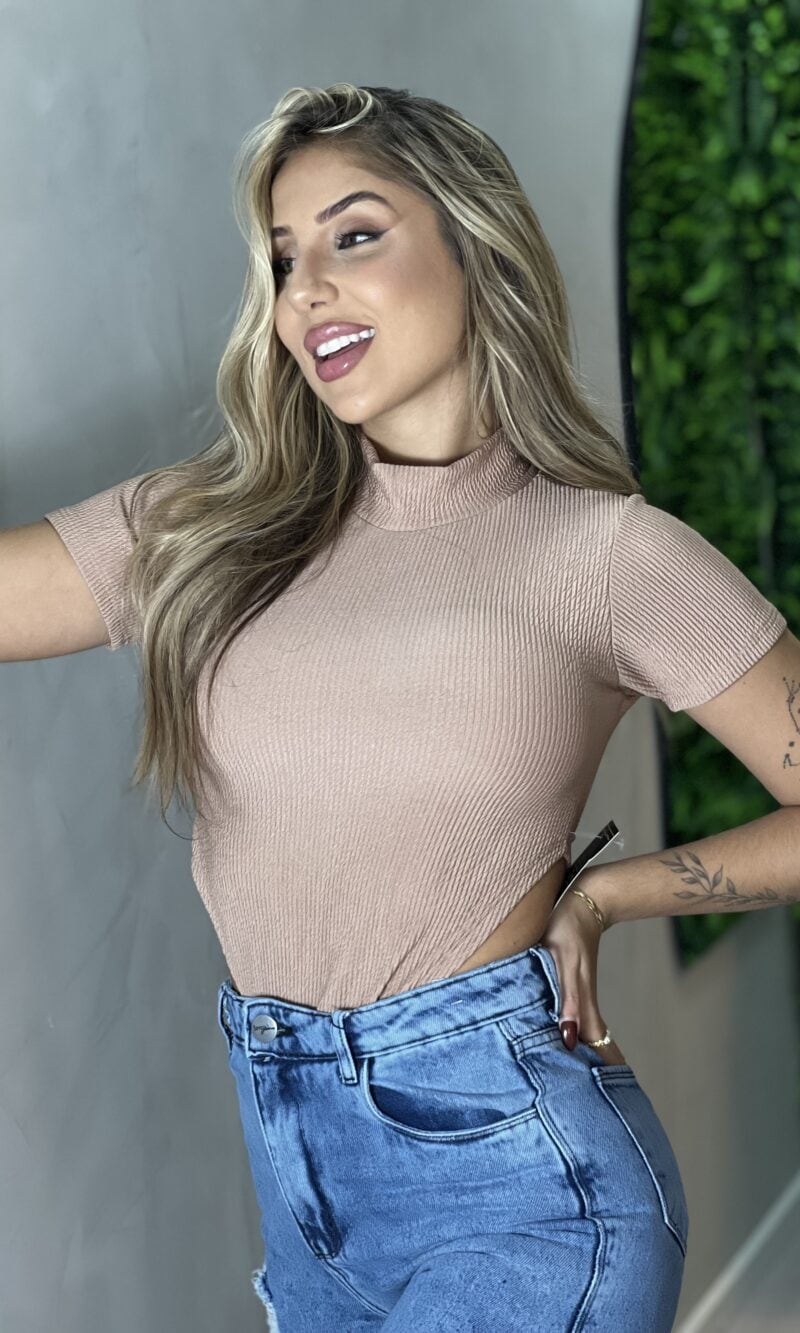 body zinha bege