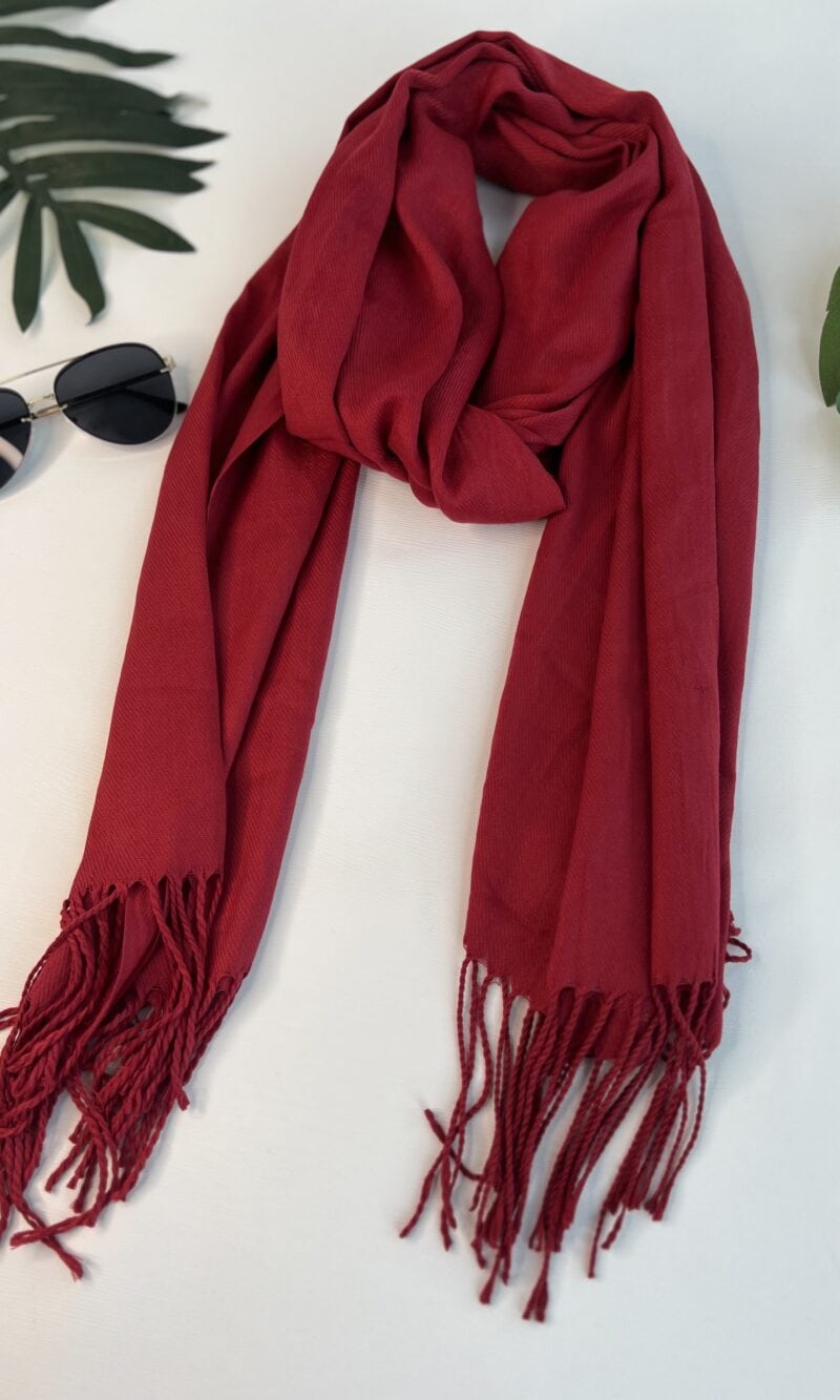 lenço liso vermelho