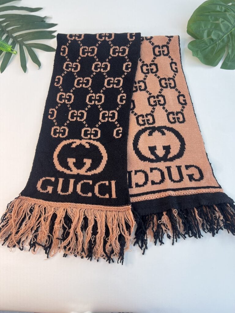 cachecol gu modal preto/bege cachecol gu modal preto/bege