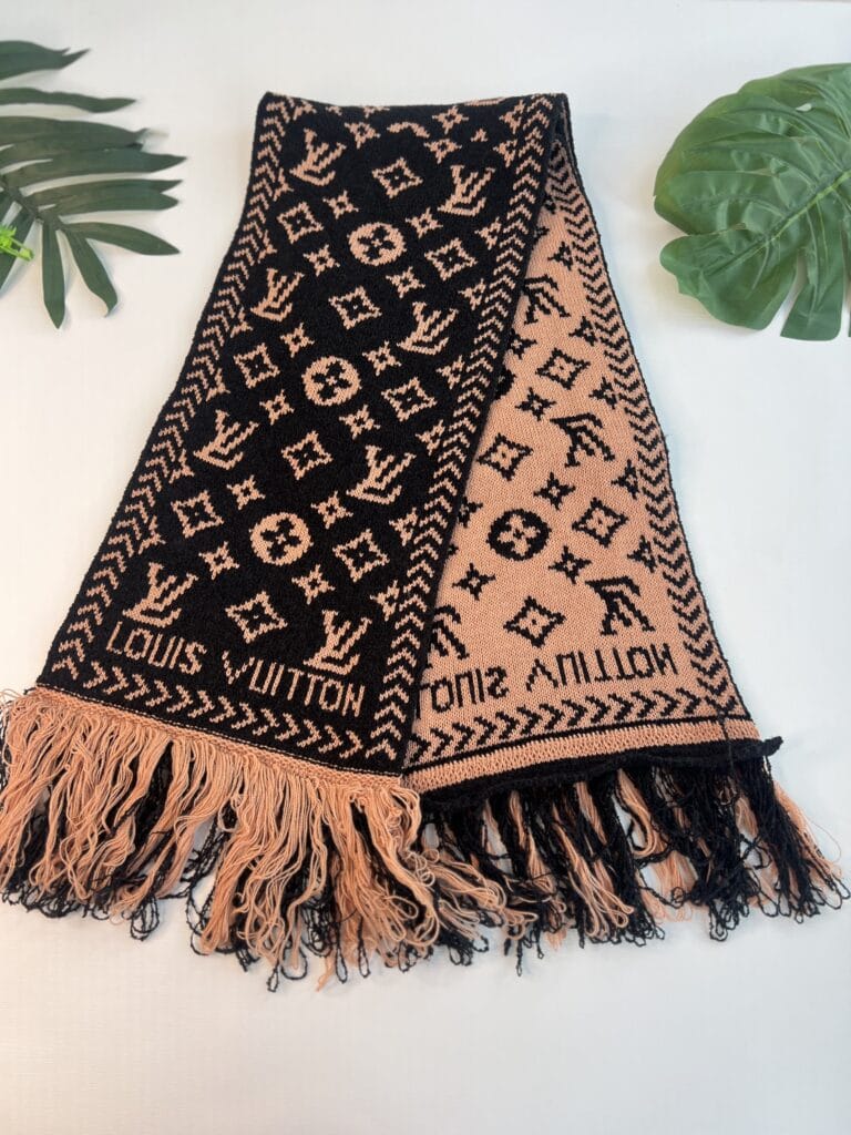 cachecol modal lv preto/bege