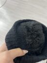 touca pompom preto liso