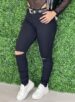 calça jeans preto com rasgo