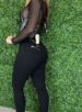 calça jeans preto com rasgo