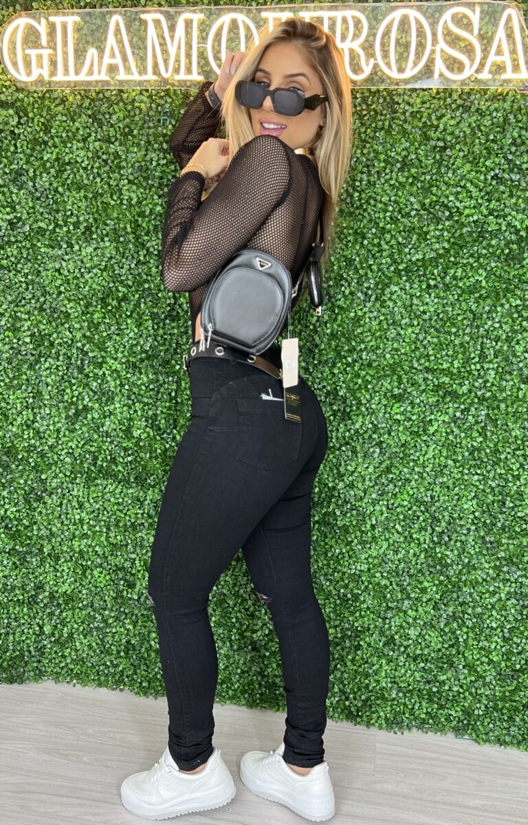 calça jeans preto com rasgo calça jeans preto com rasgo