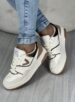 tênis casual bege/marrom off white/preto via marte 042 004 06