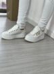 tênis casual pingente branco dourado via marte 093 009 07