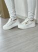 tênis casual pingente branco dourado via marte 093 009 07