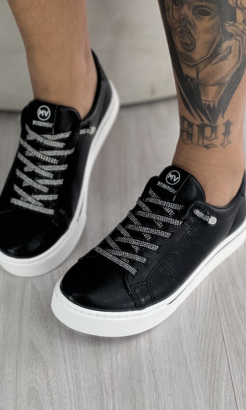 tênis casual brilho preto via marte 016 002 01 tênis casual brilho preto via marte 016 002 01