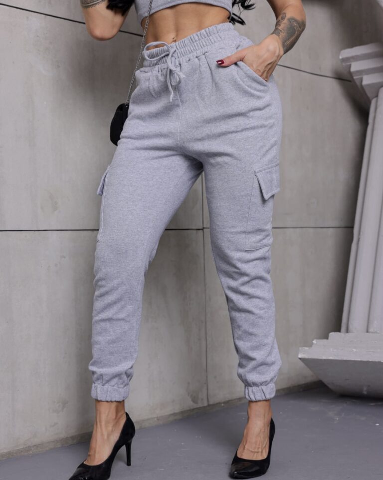 calça jogger moletom bianca cinza
