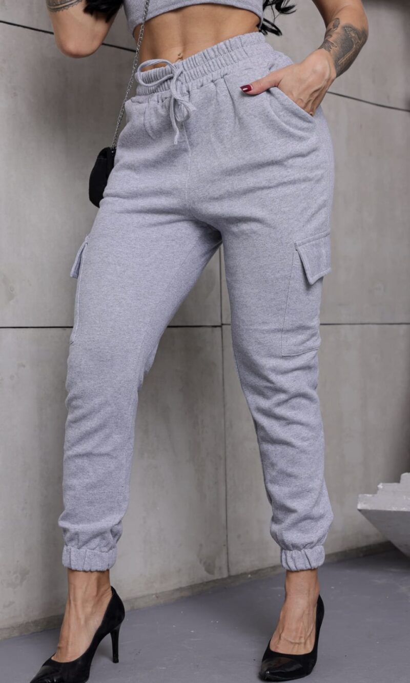 calça jogger moletom bianca cinza