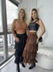saia midi plissada babados preto