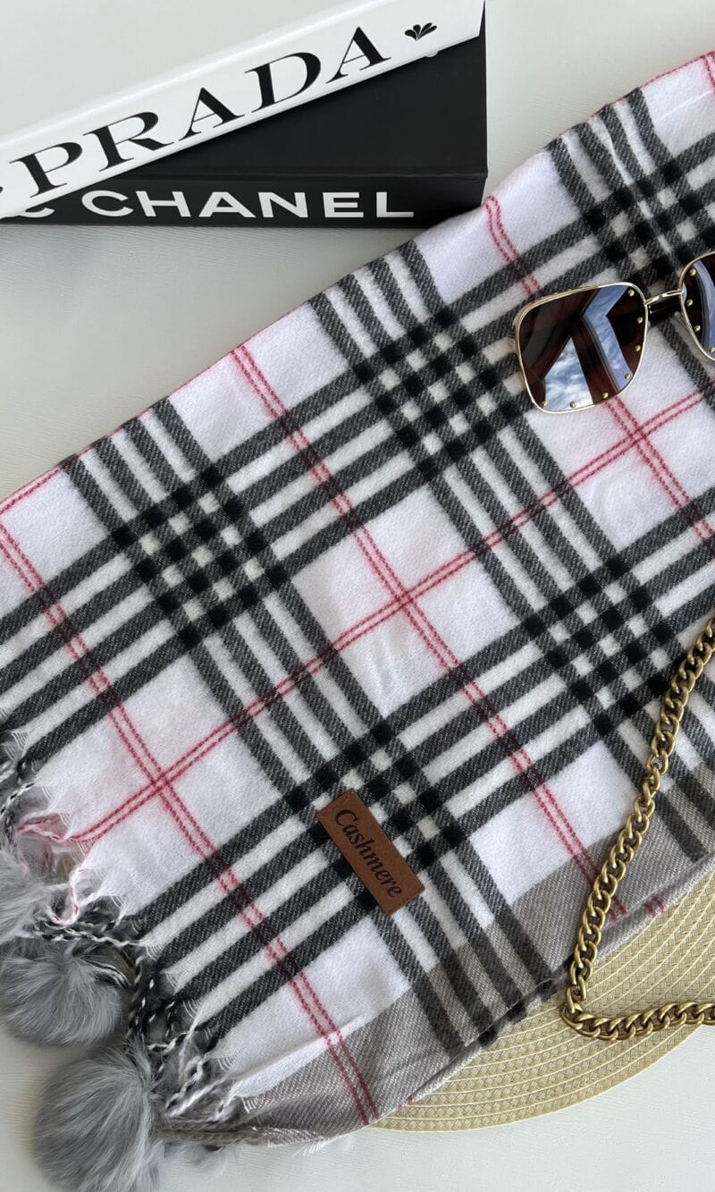 lenço flanelado pompom branco/preto lenço flanelado pompom branco/preto