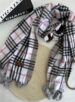 lenço flanelado pompom branco/preto