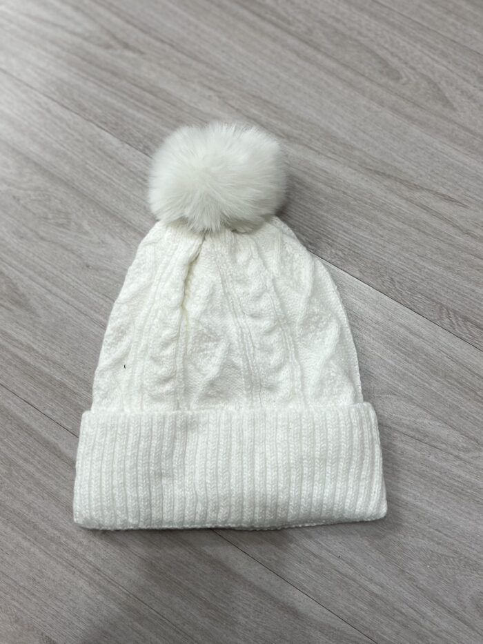 touca pompom creme liso