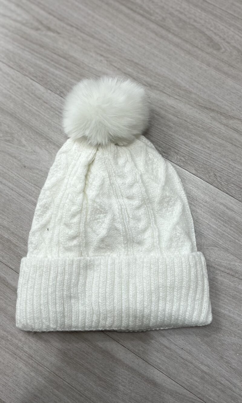 touca pompom creme liso