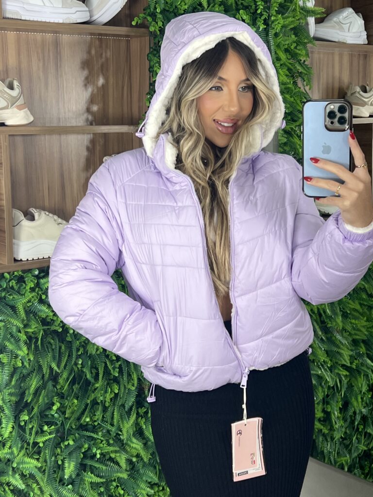 jaqueta puffer reversível ursinha lilás com branco