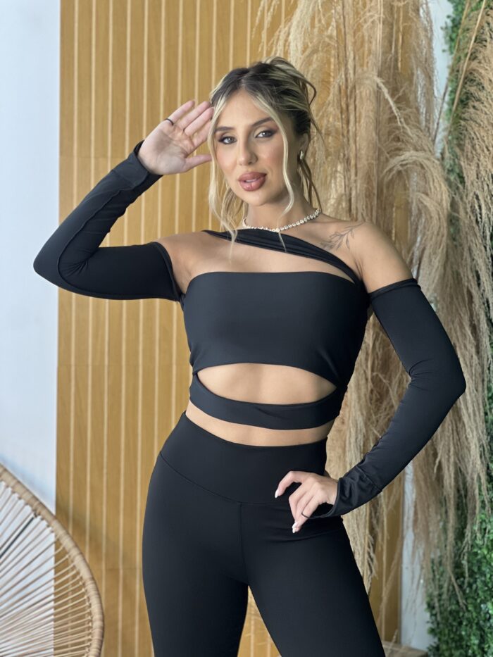 cropped manga longa gringa preto cropped manga longa gringa preto