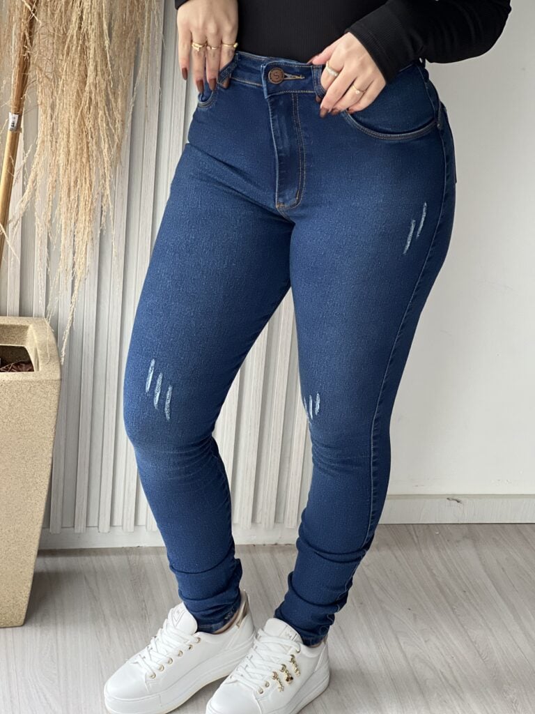 calça jeans skinny lajeado