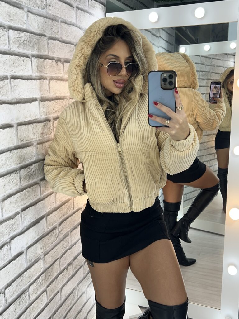 jaqueta puffer cotelê jaque bege