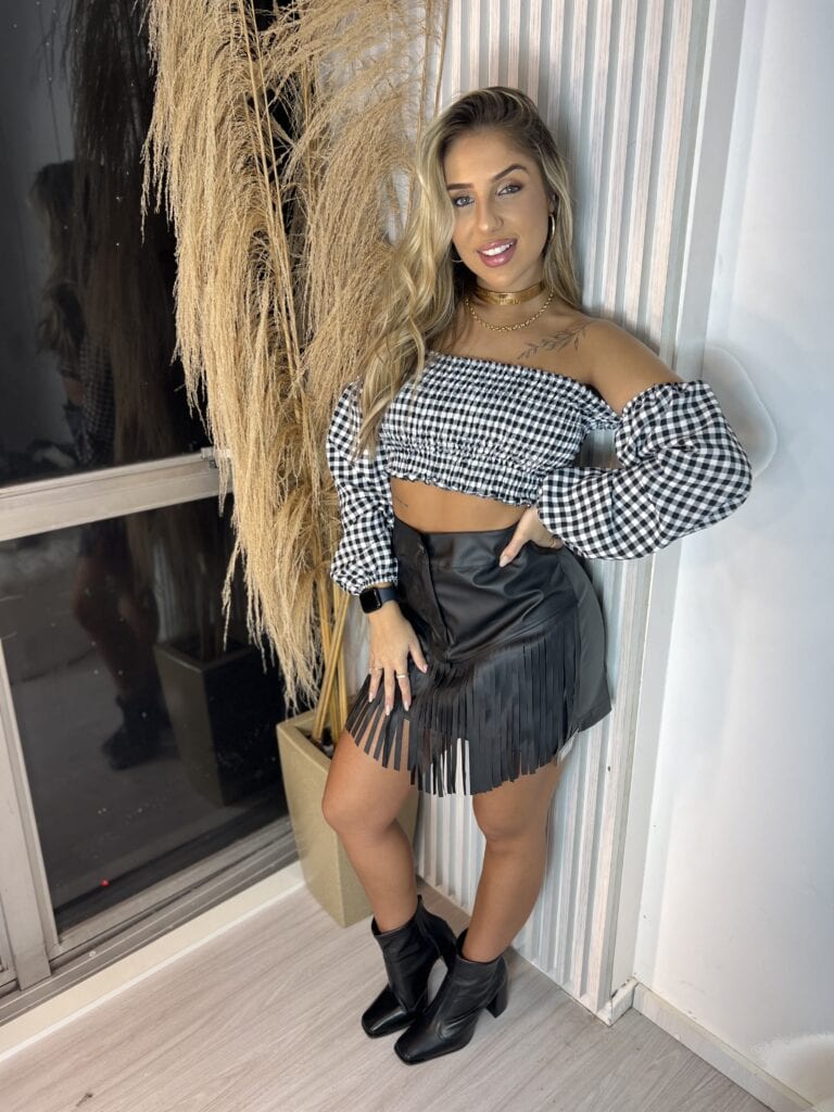 cropped manga longa xadrez mirna vermelho cropped manga longa xadrez mirna vermelho