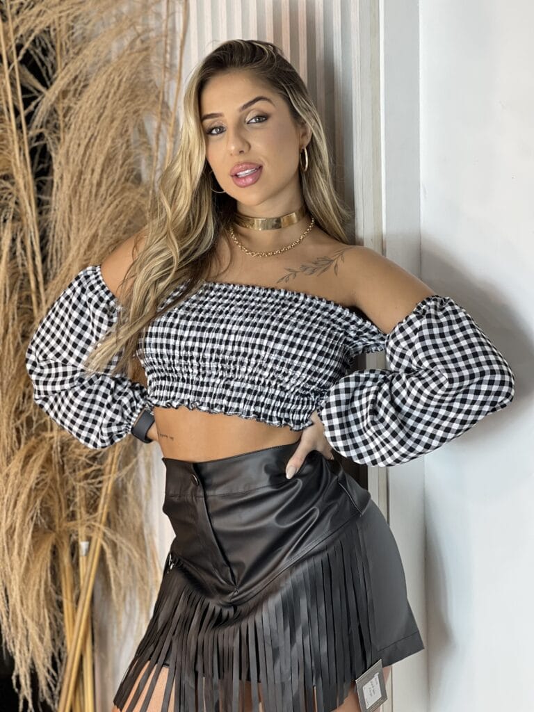 cropped manga longa xadrez mirna vermelho cropped manga longa xadrez mirna vermelho