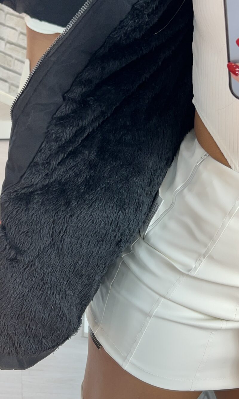 parka apeluciada yas preto