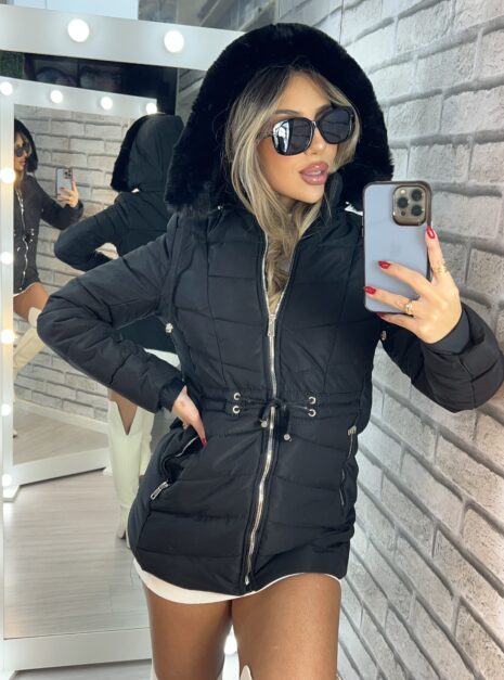 parka apeluciada yas preto
