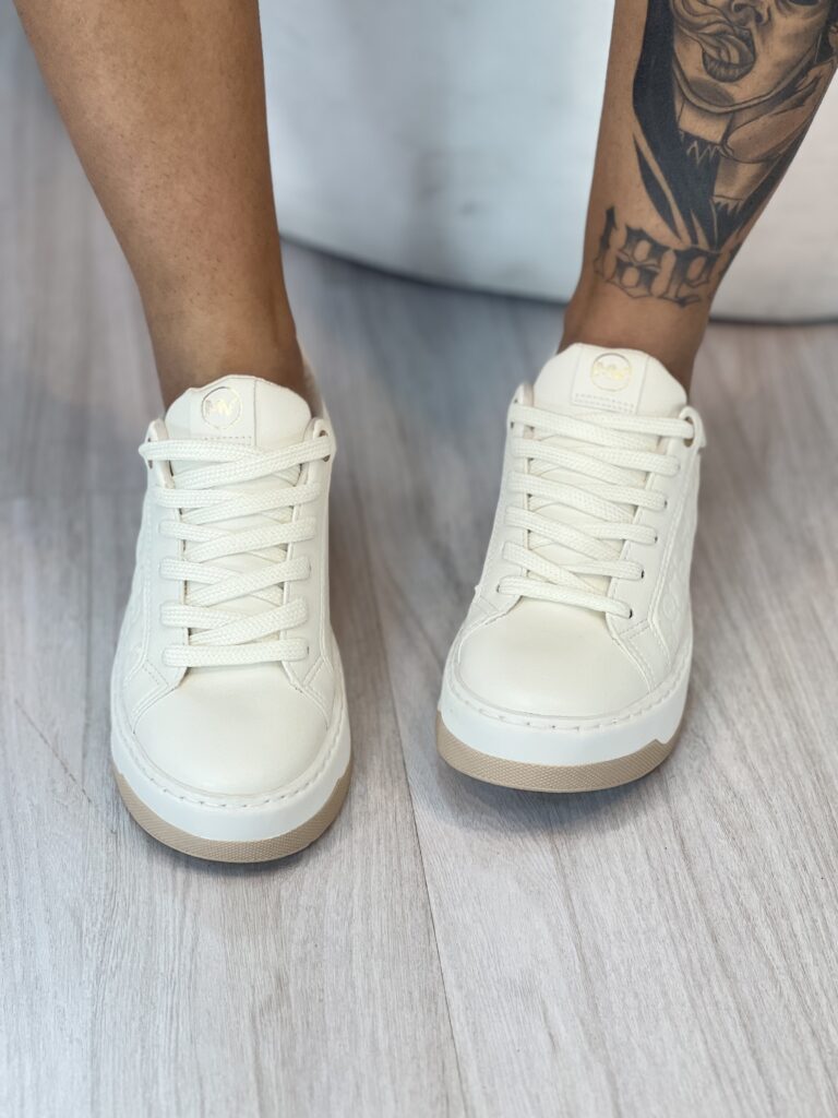 tênis casual bege off white via marte 126 001 06 tênis casual bege off white via marte 126 001 06