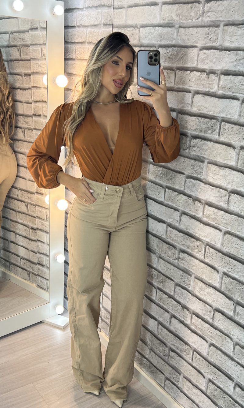 calça jeans wide leg bege calça jeans wide leg bege