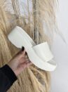 chinelo tamanco branco off moleca 5503.100