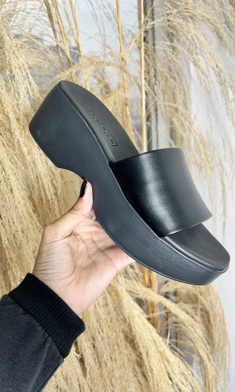 chinelo tamanco branco off moleca 5503.100 chinelo tamanco branco off moleca 5503.100
