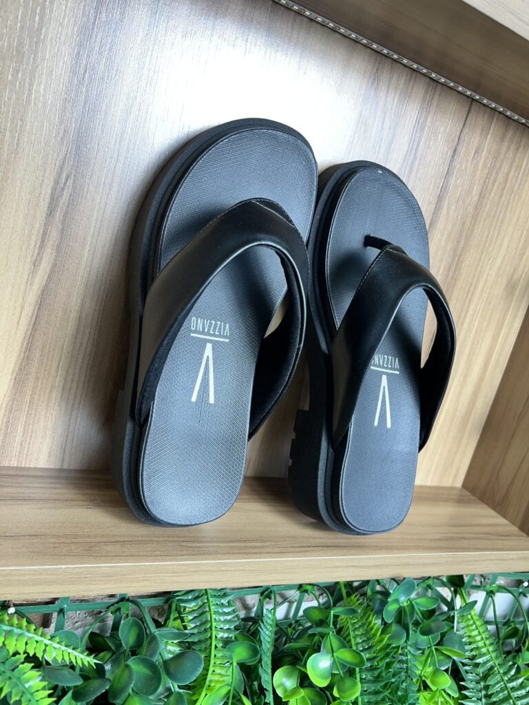 chinelo sandália preto vizzano 6499.112. chinelo sandália preto vizzano 6499.112.