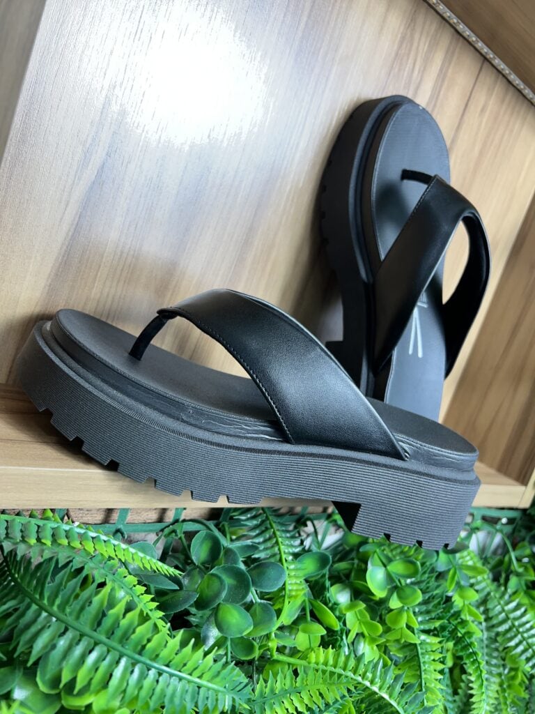 chinelo sandália preto vizzano 6499.112.