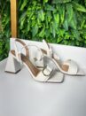 sandália salto prata vizzano 6516.200