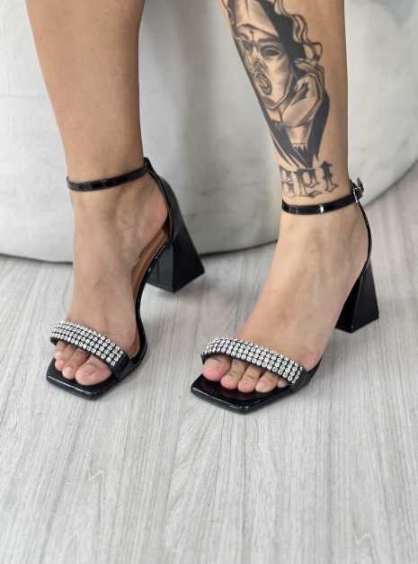 sandália strass branco off vizzano 6464.134