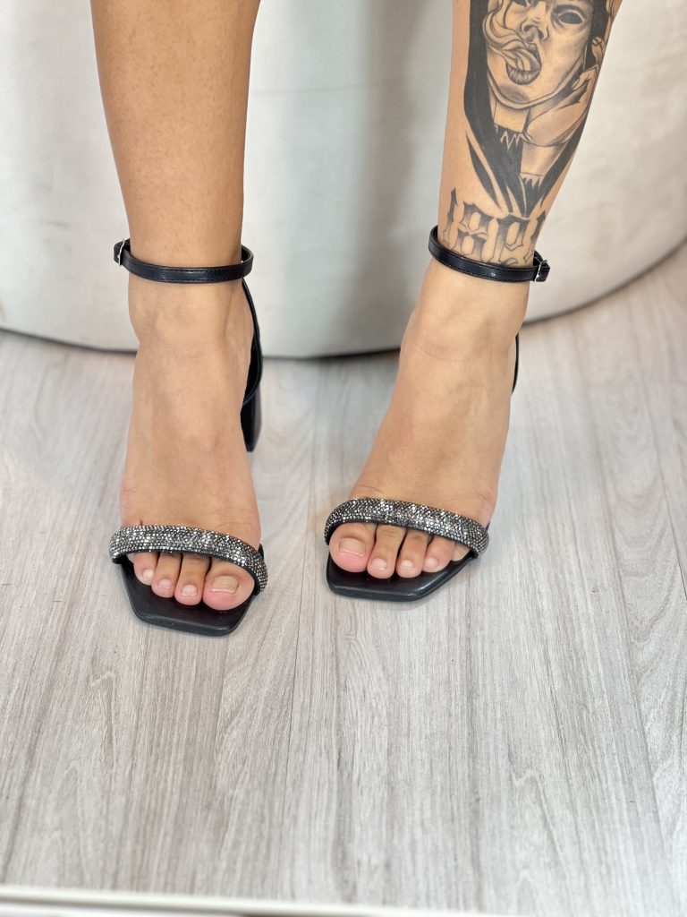sandália salto strass preto via marte 105 001 02 sandália salto strass preto via marte 105 001 02