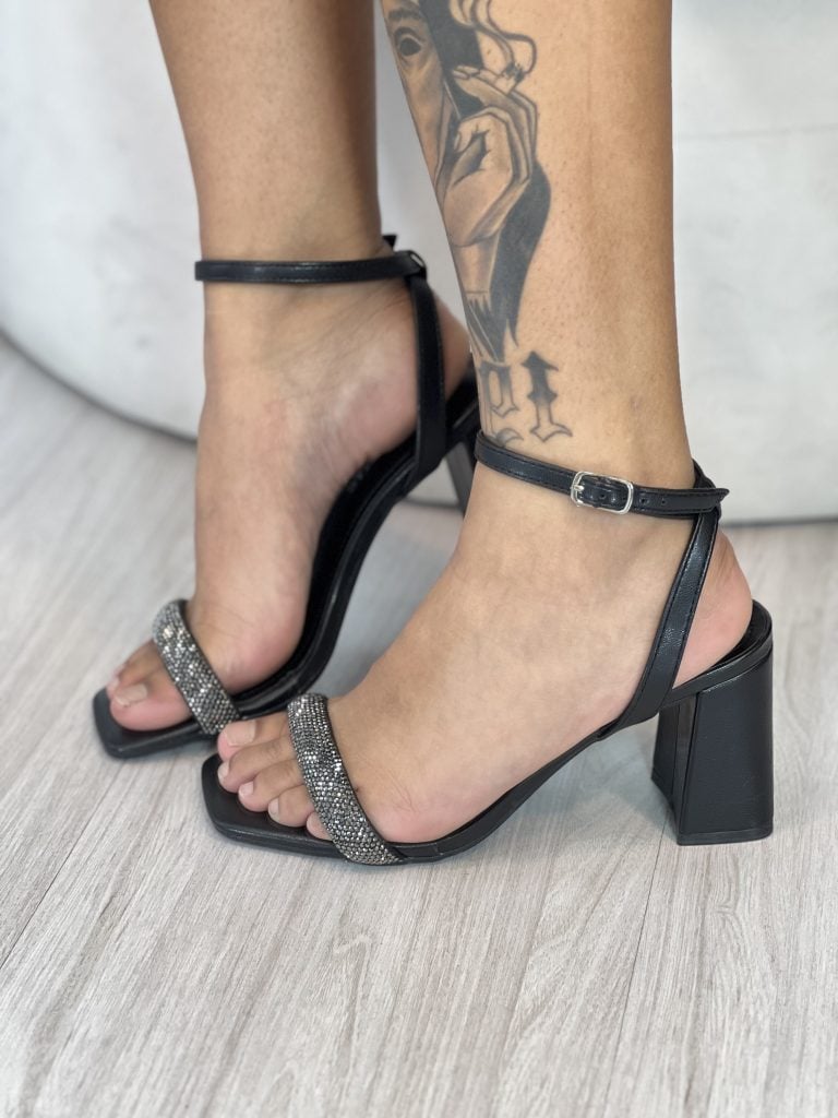 sandália salto strass preto via marte 105 001 02 sandália salto strass preto via marte 105 001 02