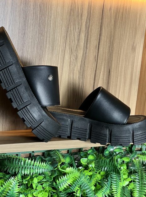 chinelo tratorado preto 6010