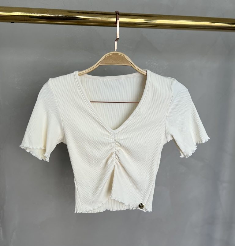 cropped decote drapeado picó donna chica creme