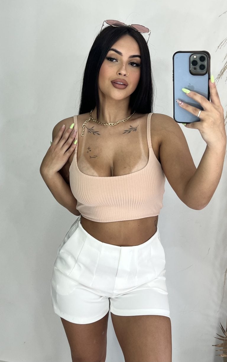 top gigi bege